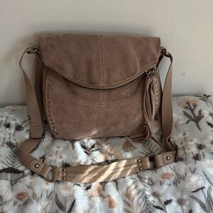 Used The Sak Cross body 100% leather cross body bag 🍀🍀